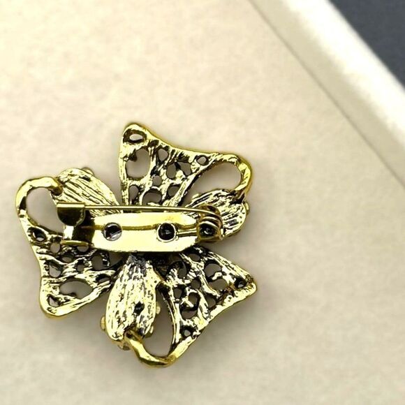 Yellow Gold with Champagne and Brown Topaz Crystal Ornate Flower Pin Back Brooch - Picture 6 of 7